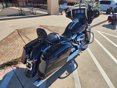 2017 Harley-Davidson Street Glide® in San Antonio, Texas - Photo 8