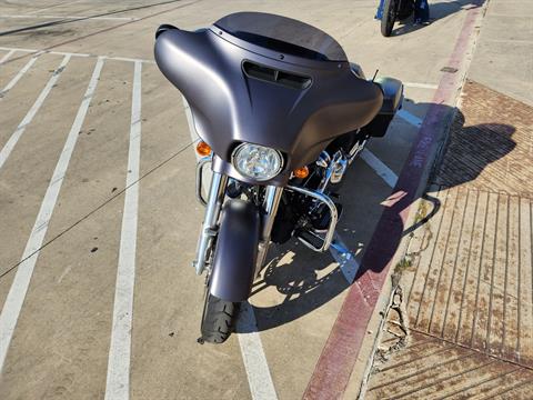 2017 Harley-Davidson Street Glide® Special in San Antonio, Texas - Photo 3