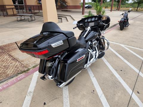 2017 Harley-Davidson Electra Glide® Ultra Classic® in San Antonio, Texas - Photo 8