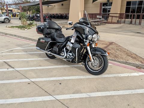 2013 Harley-Davidson Electra Glide® Ultra Limited in San Antonio, Texas - Photo 2