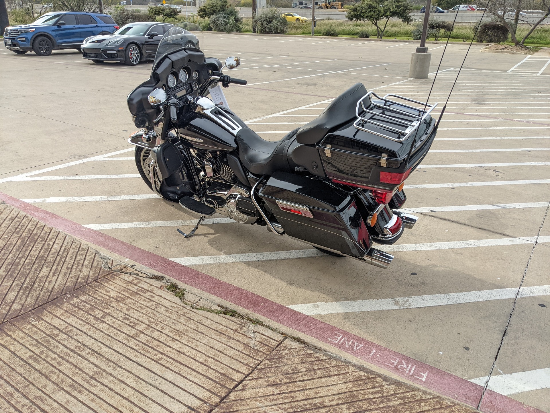 2013 Harley-Davidson Electra Glide® Ultra Limited in San Antonio, Texas - Photo 6