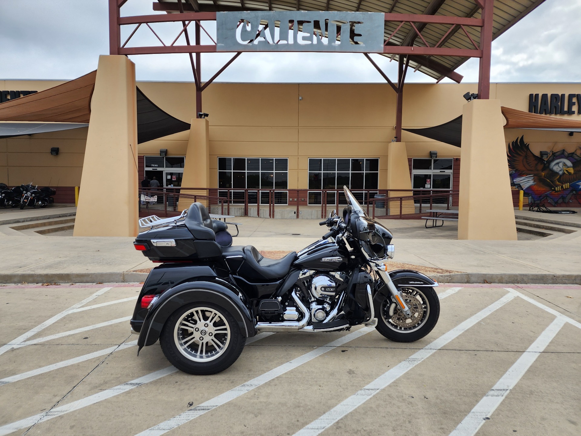 2016 Harley-Davidson Tri Glide® Ultra in San Antonio, Texas - Photo 1