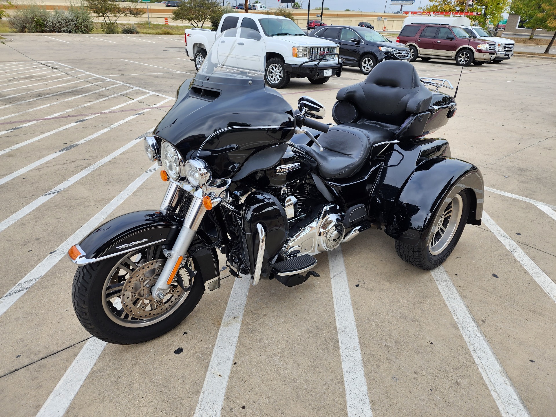 2016 Harley-Davidson Tri Glide® Ultra in San Antonio, Texas - Photo 4