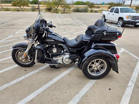 2016 Harley-Davidson Tri Glide® Ultra in San Antonio, Texas - Photo 5