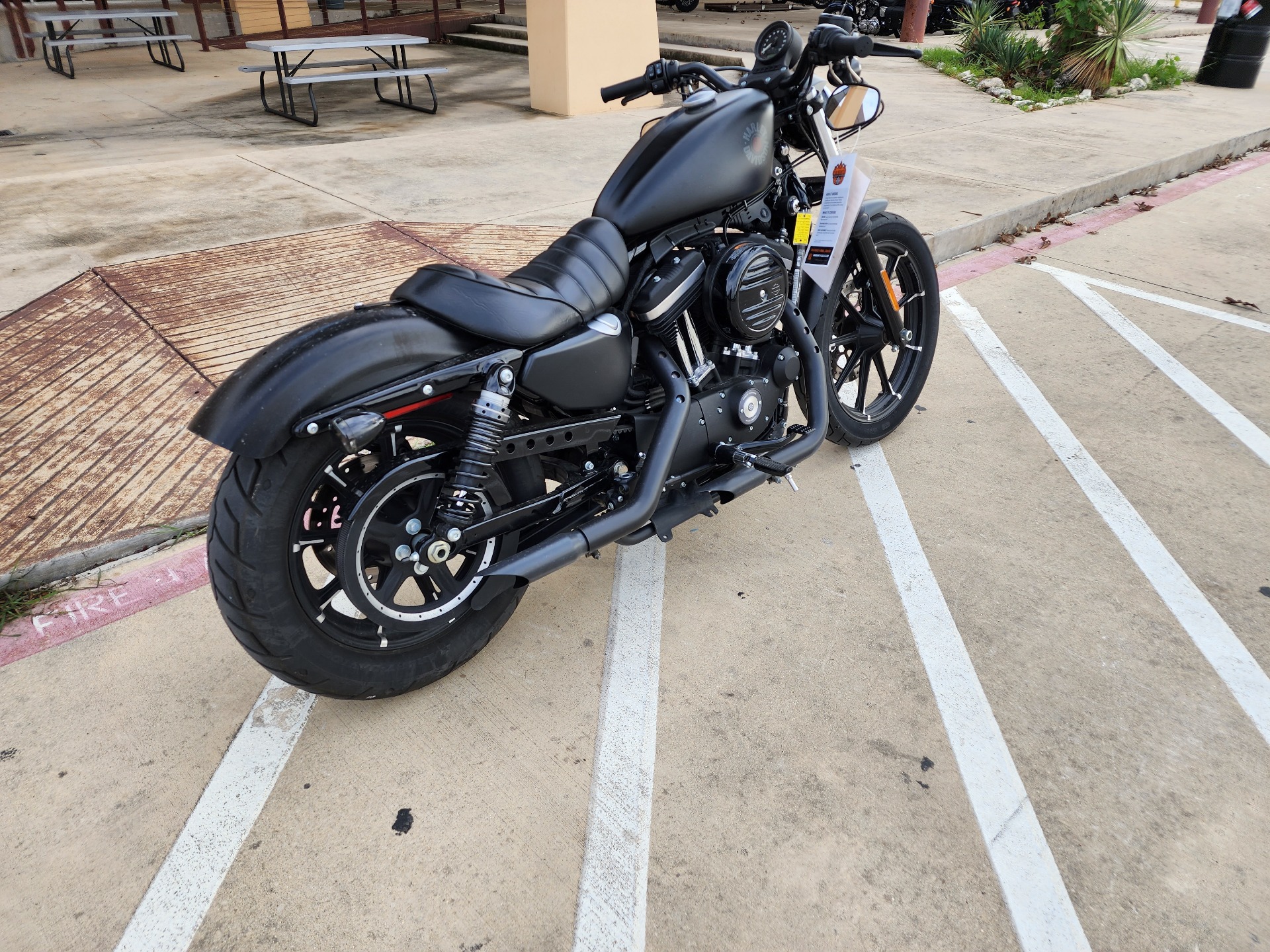 2021 Harley-Davidson Iron 883™ in San Antonio, Texas - Photo 8