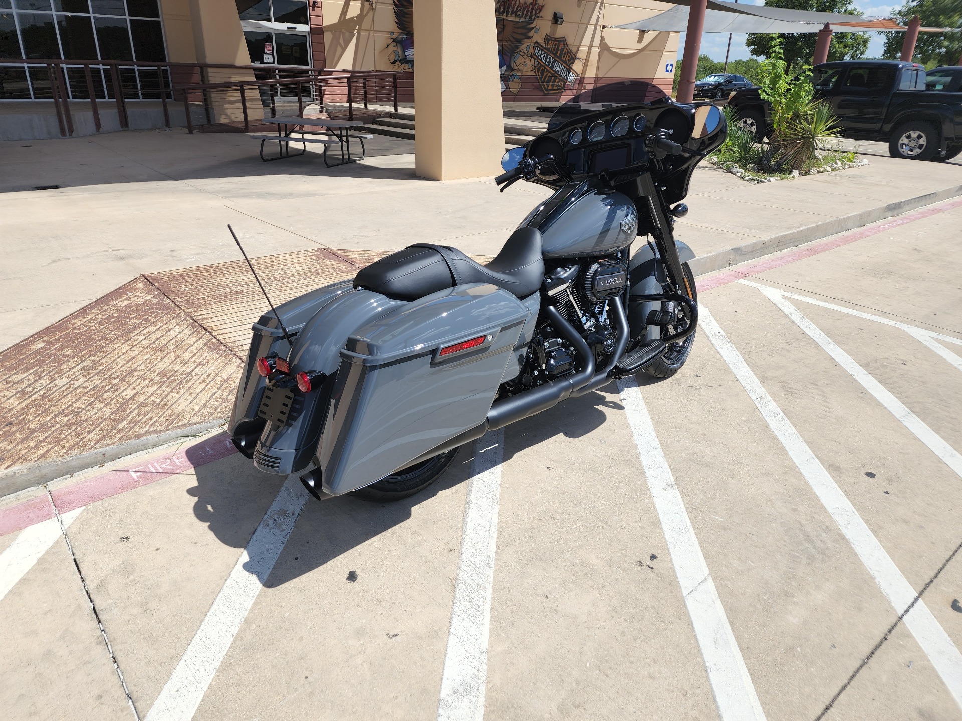 2022 Harley-Davidson Street Glide® Special in San Antonio, Texas - Photo 6
