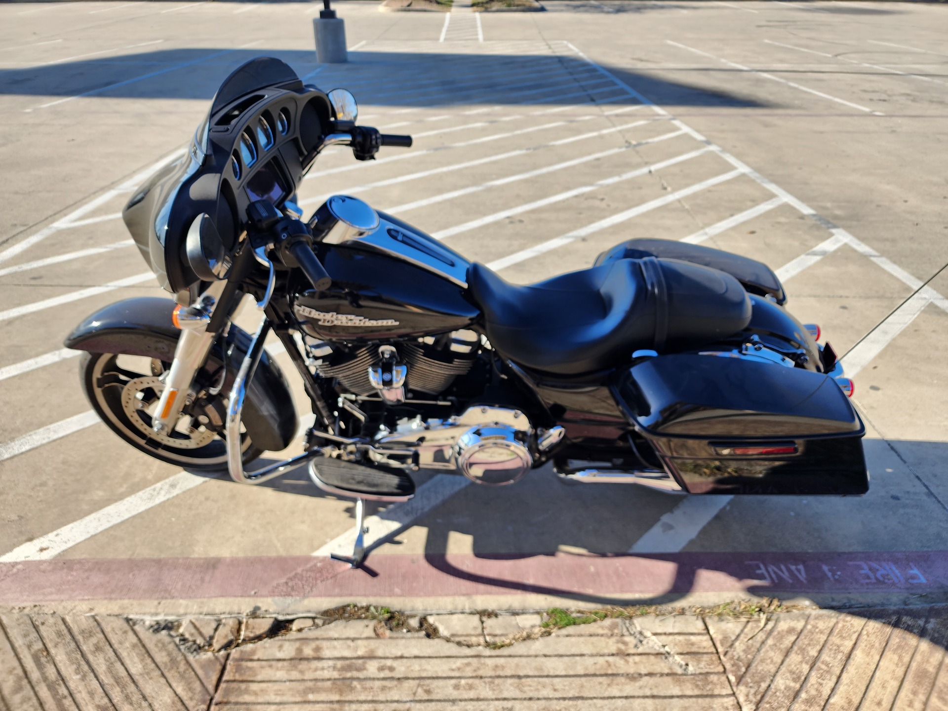 2019 Harley-Davidson Street Glide® in San Antonio, Texas - Photo 5