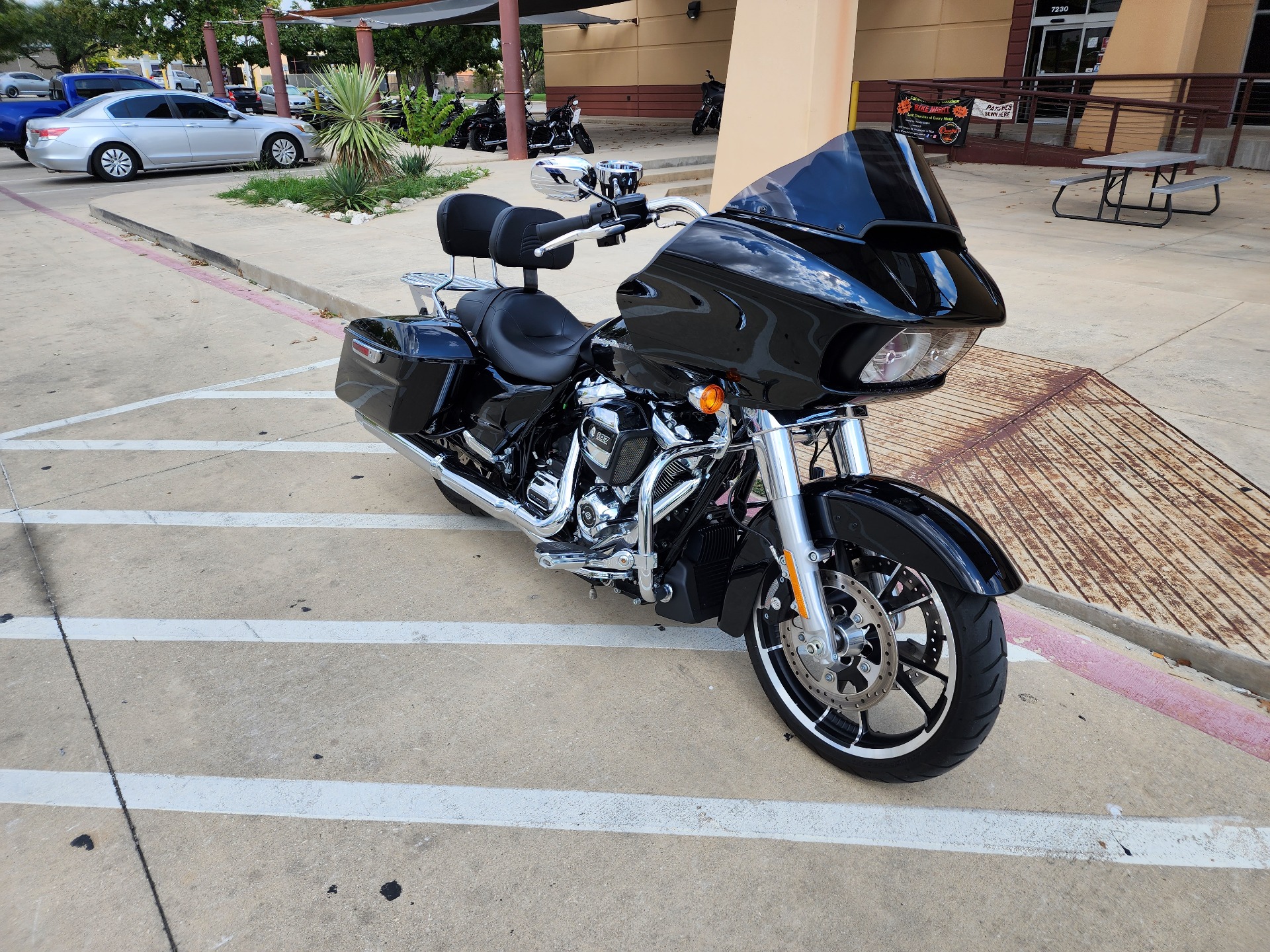 2020 Harley-Davidson Road Glide® in San Antonio, Texas - Photo 2