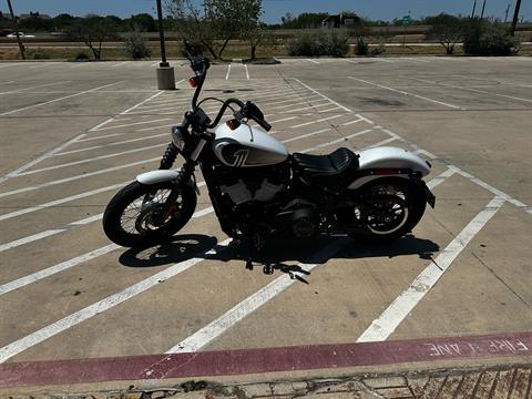 2021 Harley-Davidson Street Bob® 114 in San Antonio, Texas - Photo 5
