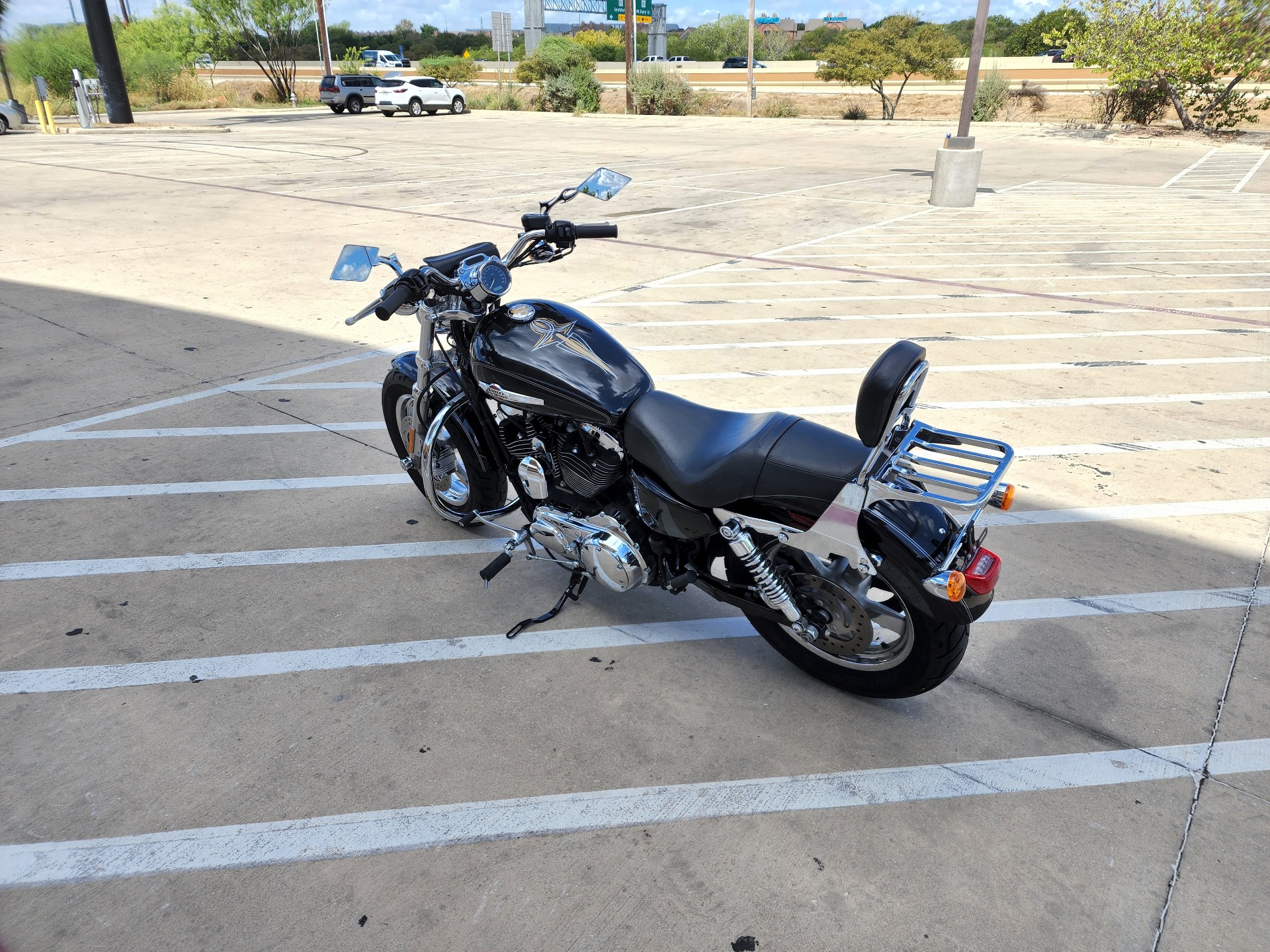 2013 Harley-Davidson Sportster® 1200 Custom in San Antonio, Texas - Photo 6