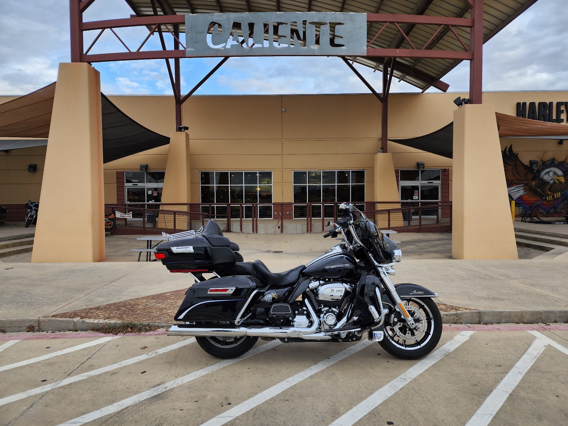 2018 Harley-Davidson Ultra Limited in San Antonio, Texas - Photo 1