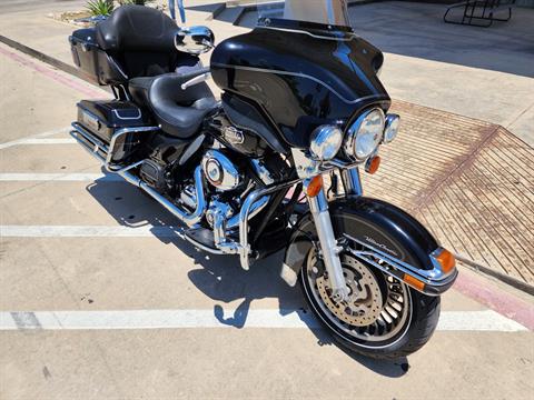2013 Harley-Davidson Ultra Classic® Electra Glide® in San Antonio, Texas - Photo 2