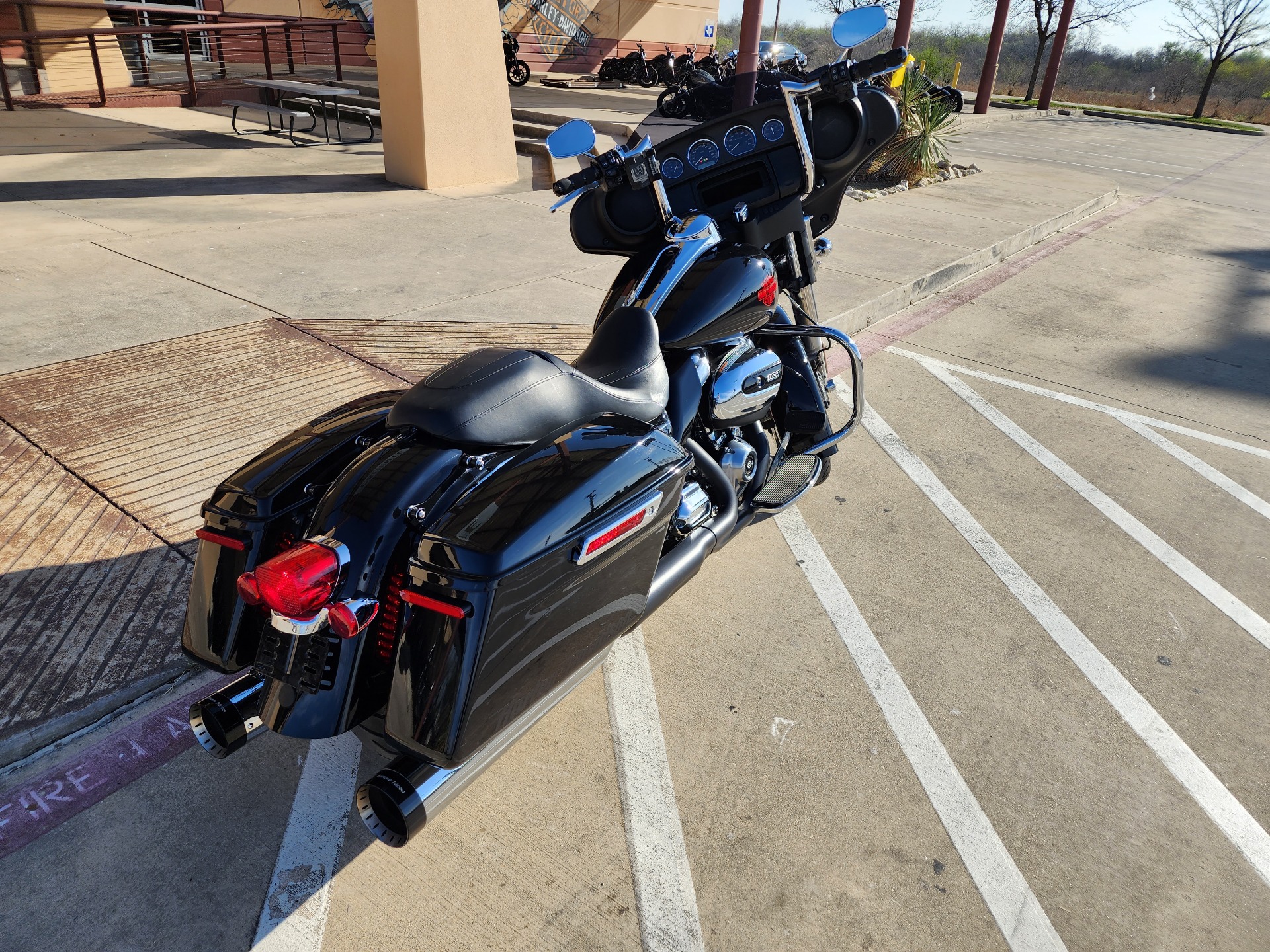 2019 Harley-Davidson Electra Glide® Standard in San Antonio, Texas - Photo 8