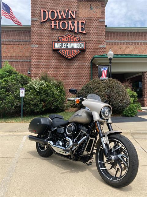 2018 Harley-Davidson Sport Glide® in Burlington, North Carolina - Photo 4
