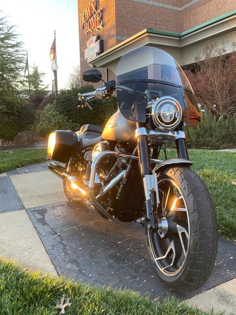 2018 Harley-Davidson Sport Glide® in Burlington, North Carolina - Photo 2