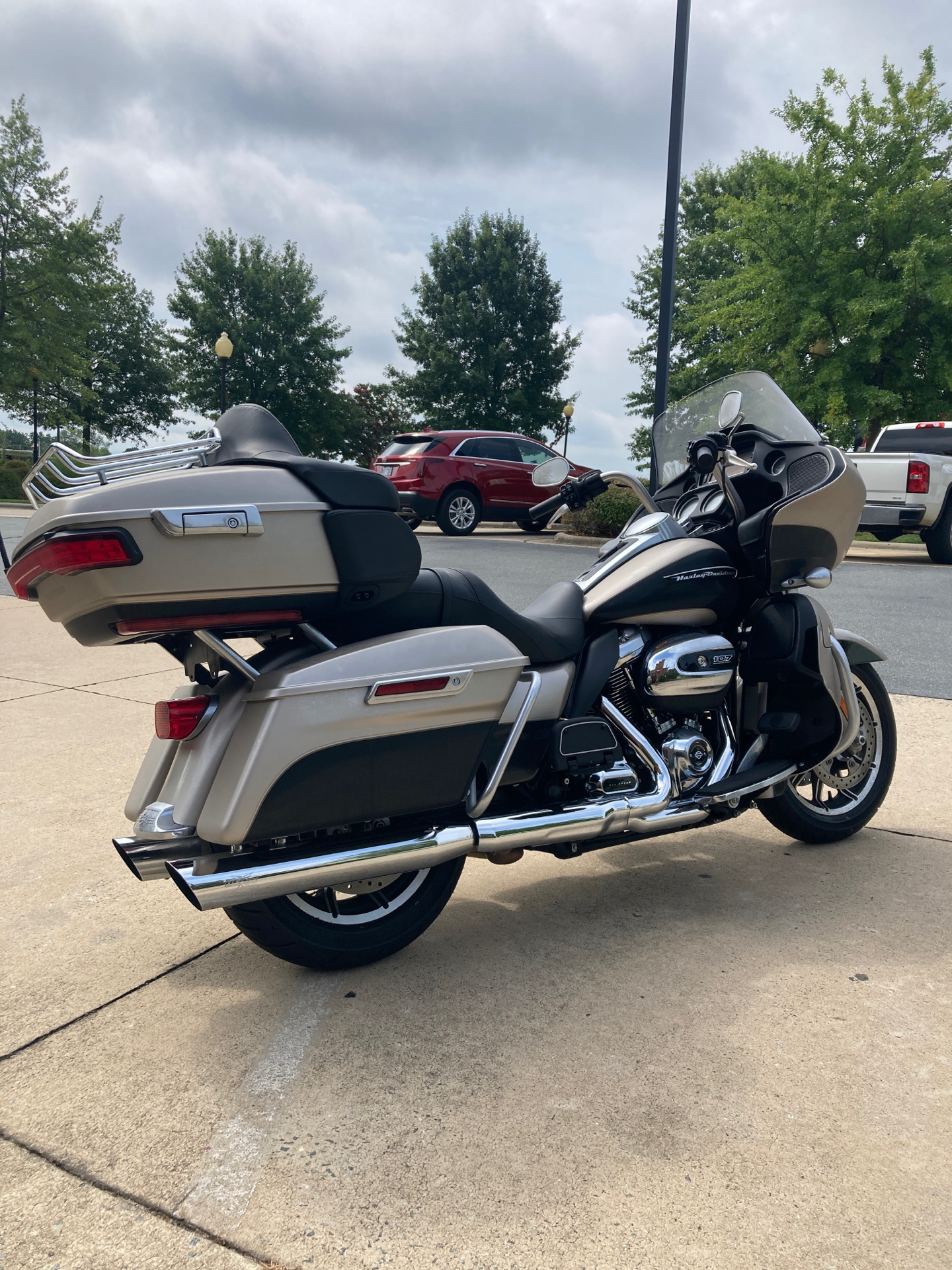 2018 Harley-Davidson Road Glide® Ultra in Burlington, North Carolina - Photo 3