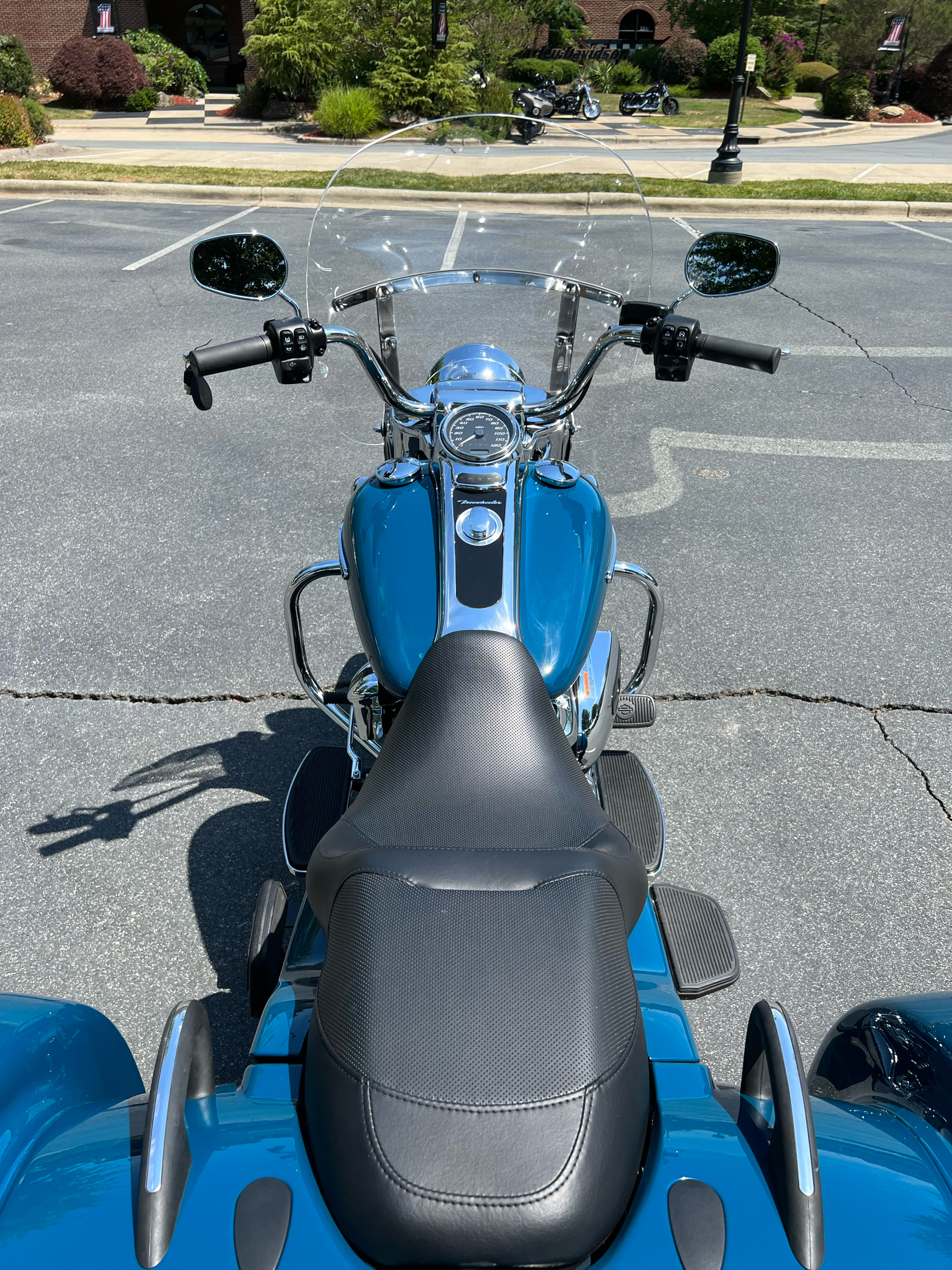2021 Harley-Davidson Freewheeler® in Burlington, North Carolina - Photo 9