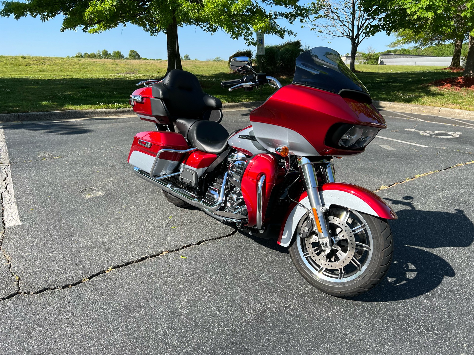 2019 Harley-Davidson Road Glide® Ultra in Burlington, North Carolina - Photo 3