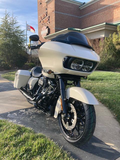 2022 Harley-Davidson Road Glide® Special in Burlington, North Carolina - Photo 2