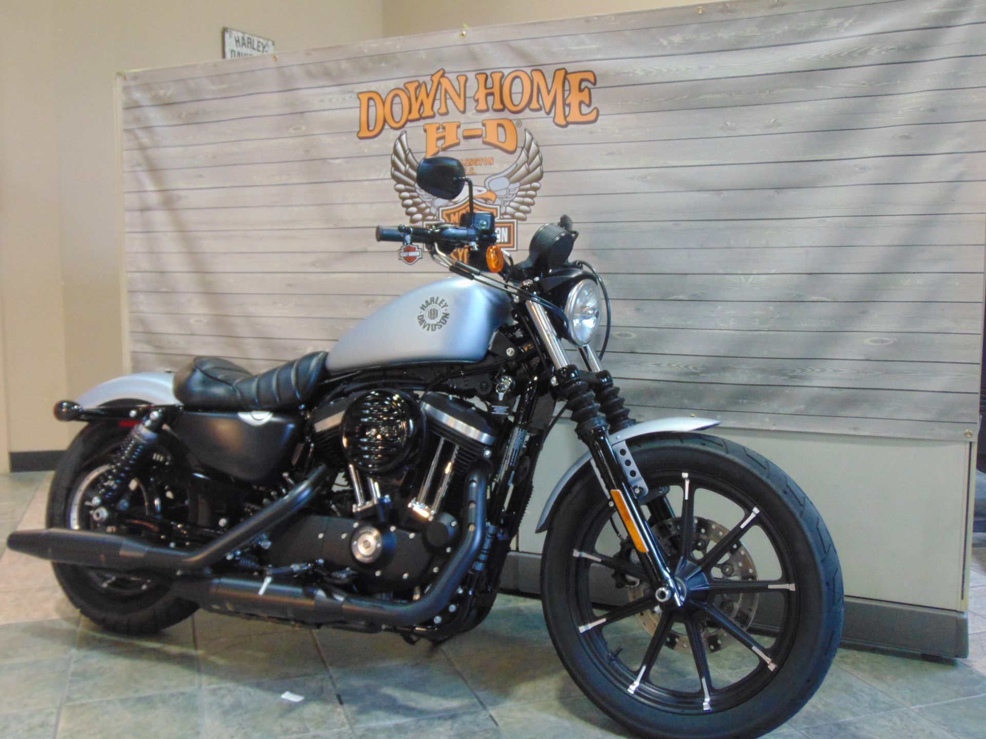 Used 2020 Harley Davidson Iron 883 Barracuda Silver Denim Motorcycles In Burlington Nc 404171
