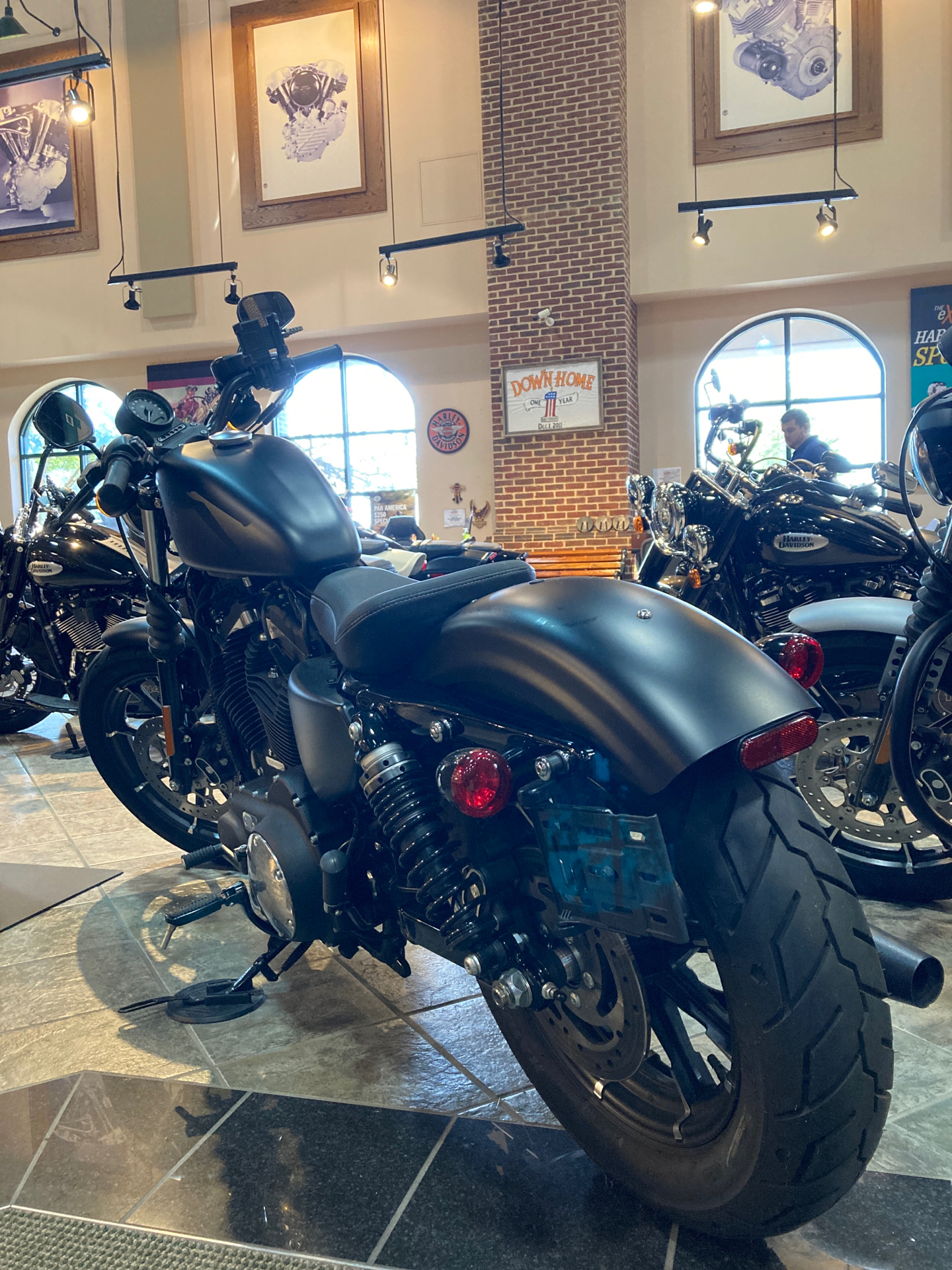 2021 Harley-Davidson Iron 883™ in Burlington, North Carolina - Photo 3
