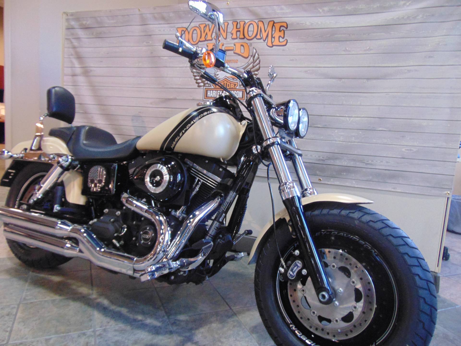2015 Harley-Davidson Fat Bob® in Burlington, North Carolina - Photo 2