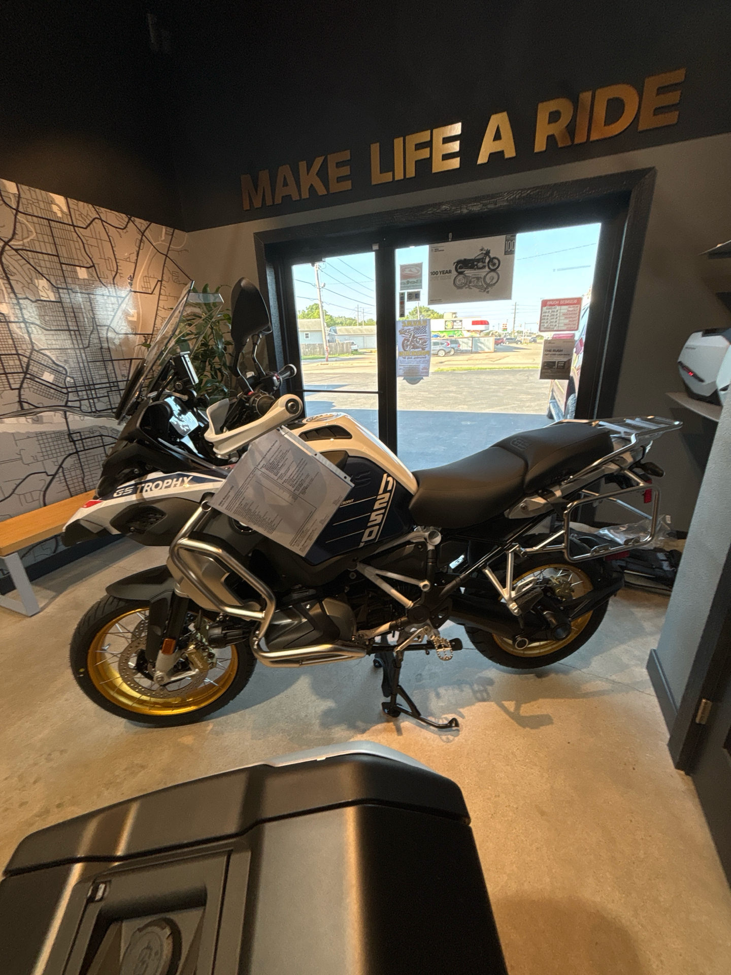 2024 BMW R 1250 GS Adventure in Sioux City, Iowa - Photo 2