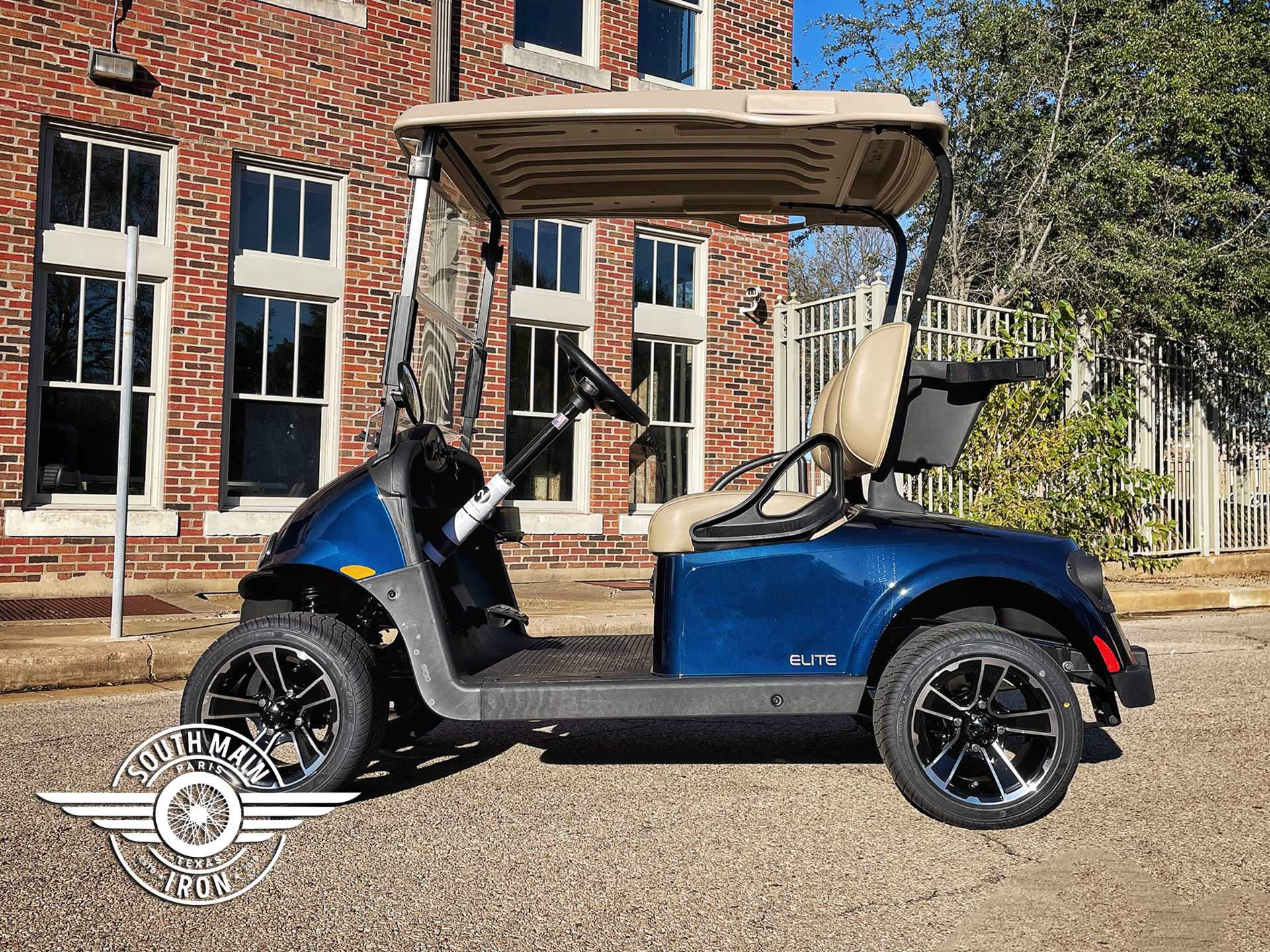 2023 E-Z-GO Freedom RXV ELiTE 2.2 Single Pack with Light World Charger in Paris, Texas - Photo 6