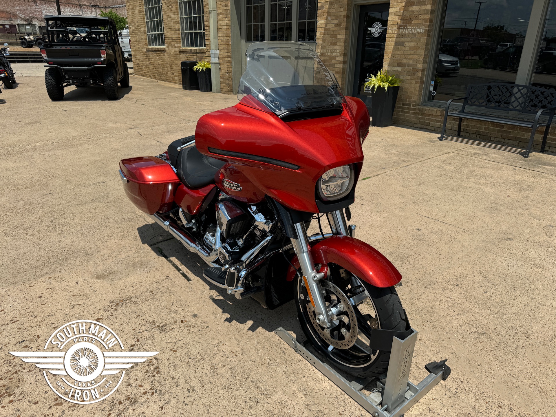 2024 Harley-Davidson Street Glide® in Paris, Texas - Photo 2