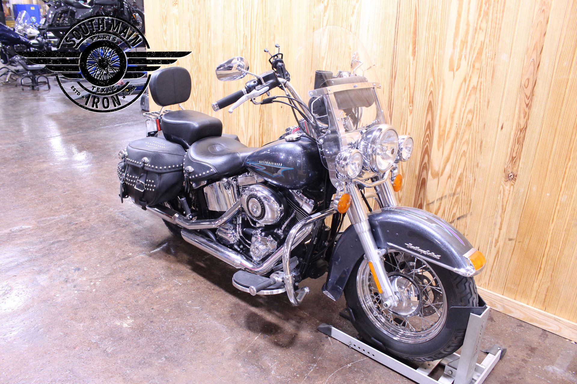 2015 Harley-Davidson Heritage Softail® Classic in Paris, Texas - Photo 2