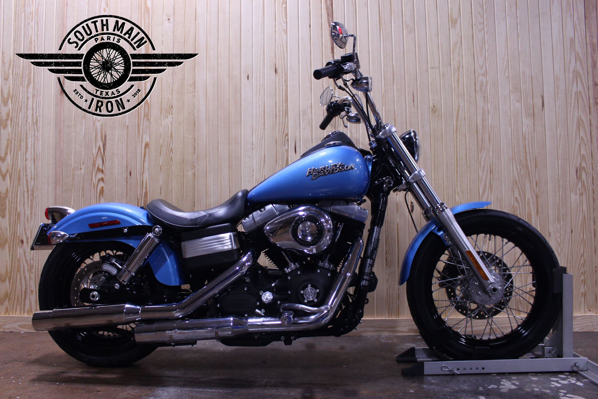 2011 Harley-Davidson Dyna® Street Bob® in Paris, Texas - Photo 1