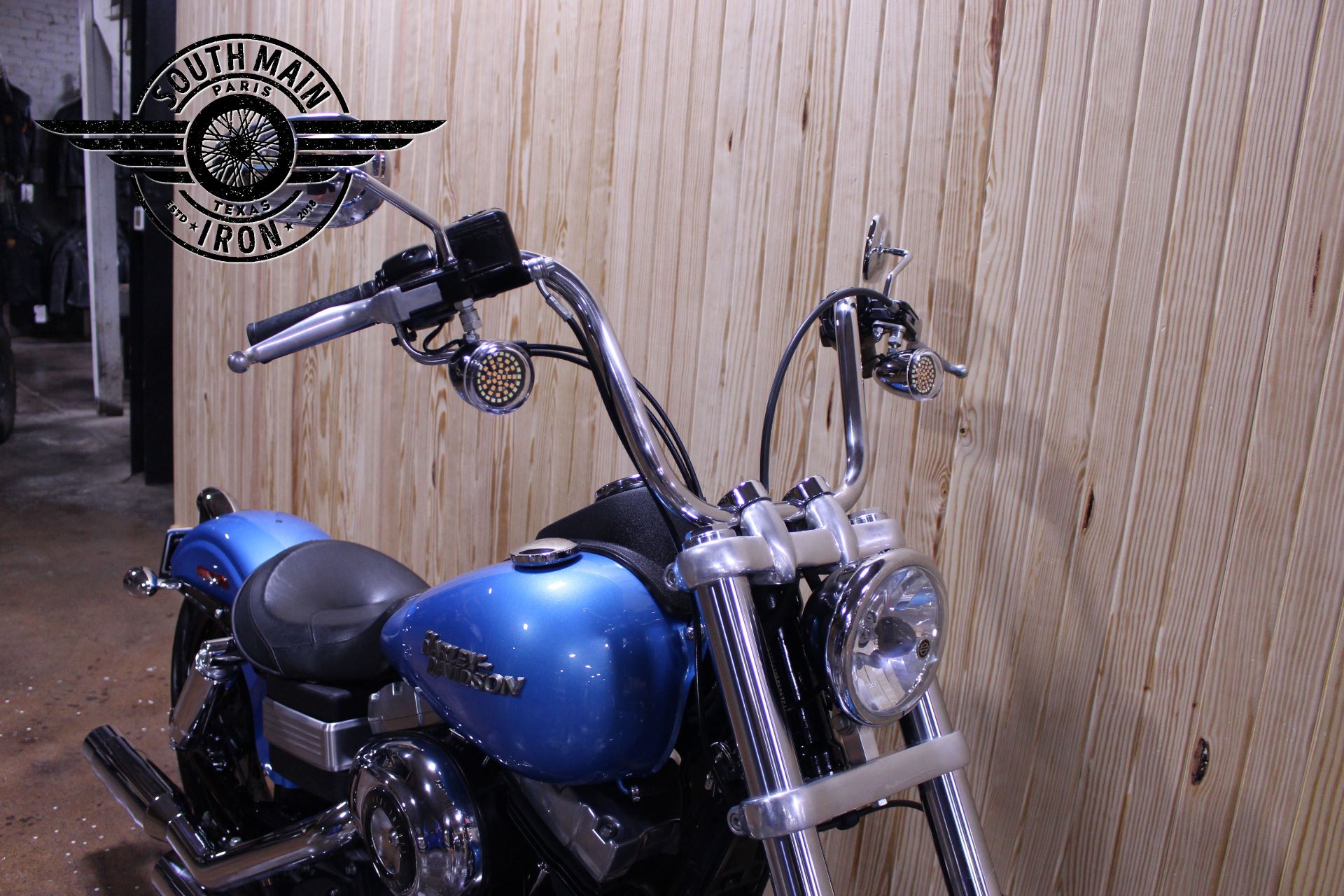 2011 Harley-Davidson Dyna® Street Bob® in Paris, Texas - Photo 4