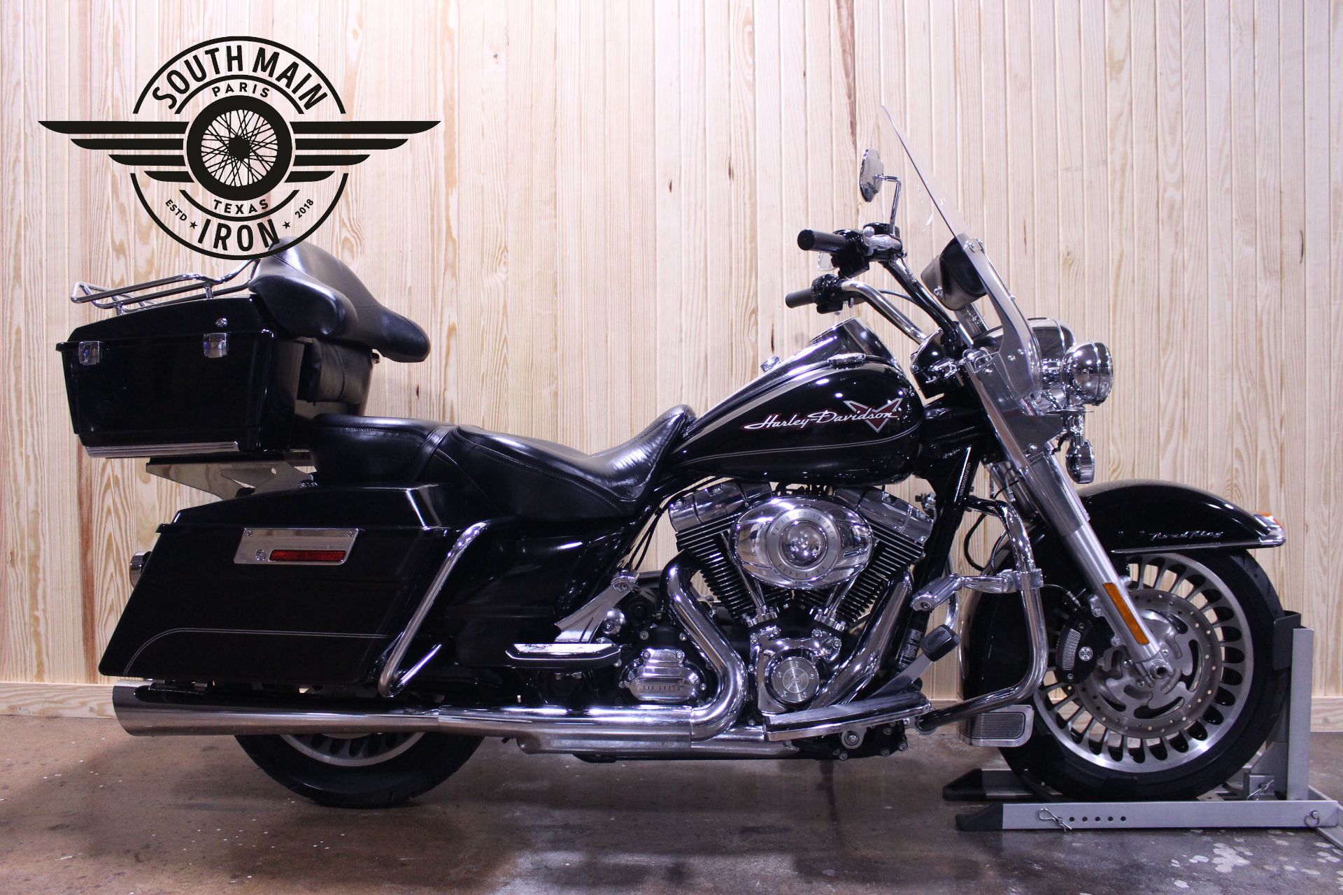 2011 Harley-Davidson Road King® in Paris, Texas - Photo 1