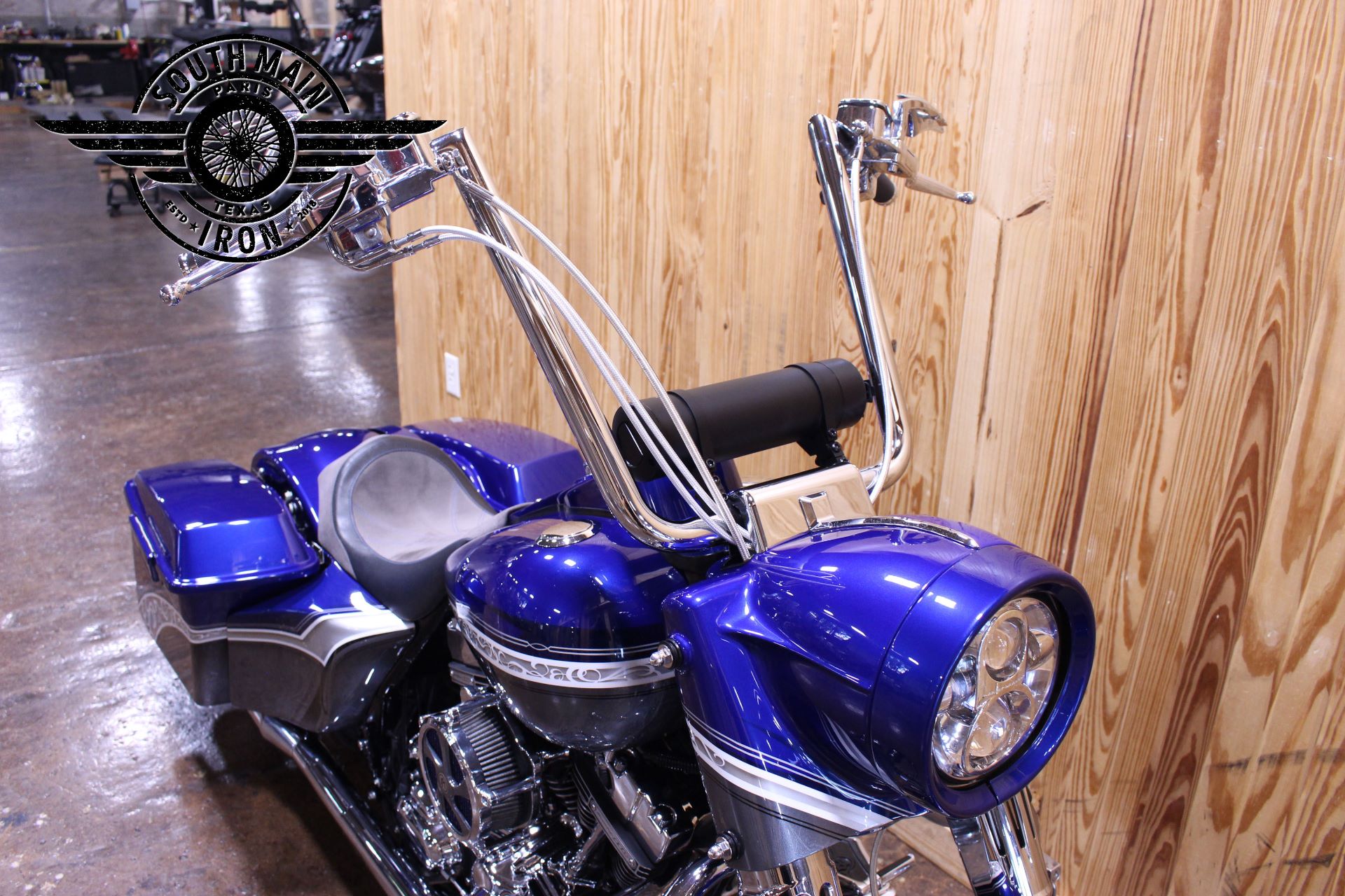2007 Harley-Davidson CVO™ Screamin' Eagle® Road King® in Paris, Texas - Photo 6