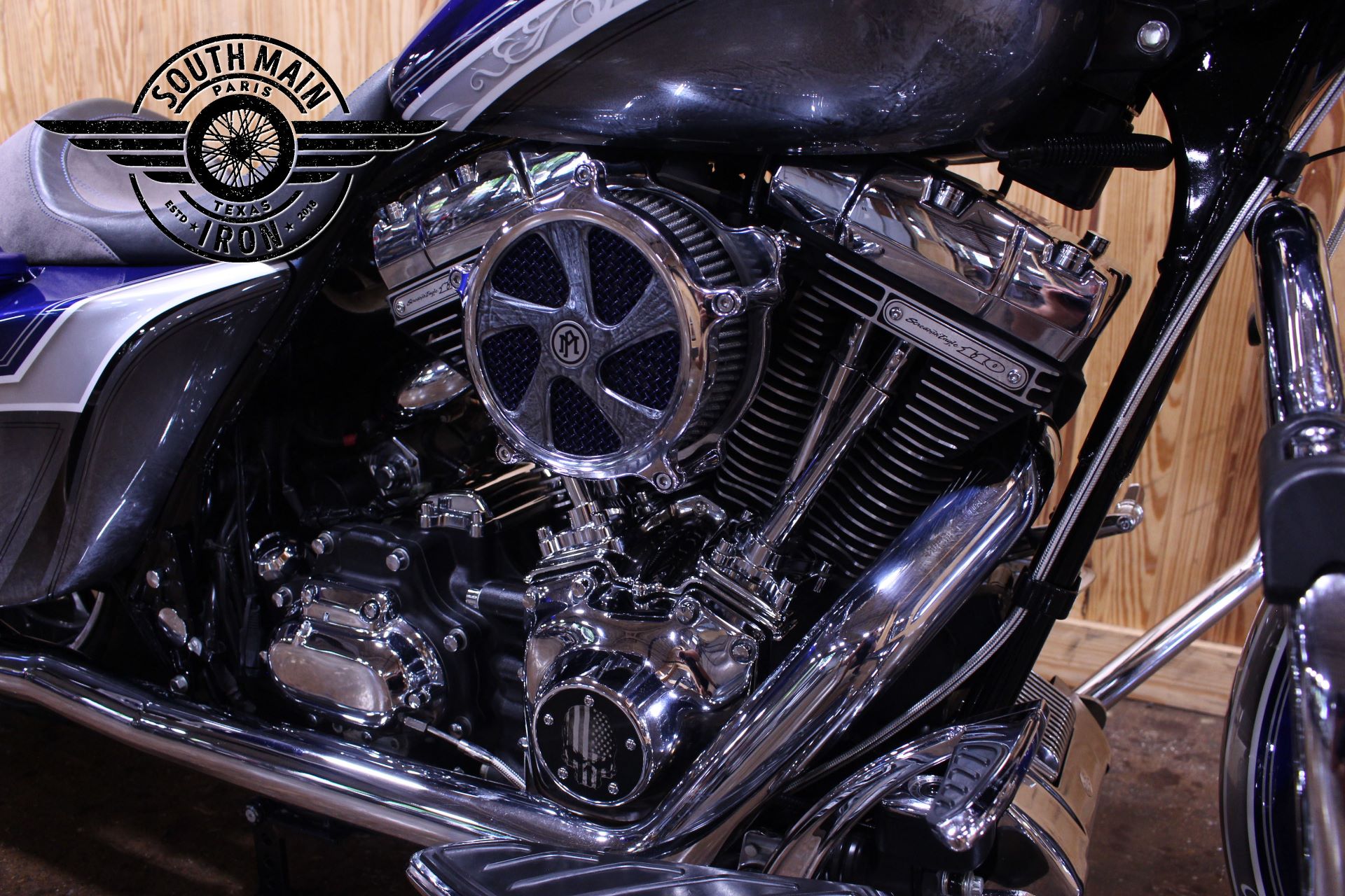 2007 Harley-Davidson CVO™ Screamin' Eagle® Road King® in Paris, Texas - Photo 8