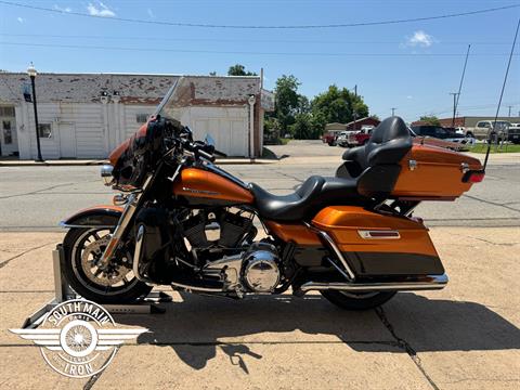 2015 Harley-Davidson Ultra Limited Low in Paris, Texas - Photo 9