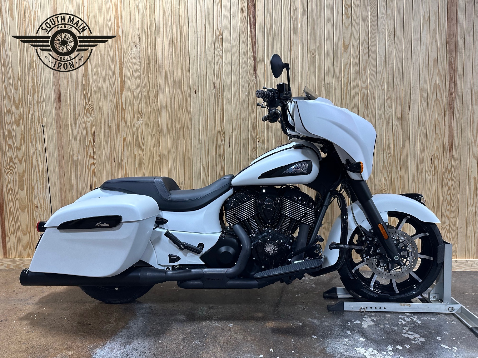 2019 Indian Motorcycle Chieftain® Dark Horse® ABS in Paris, Texas - Photo 1