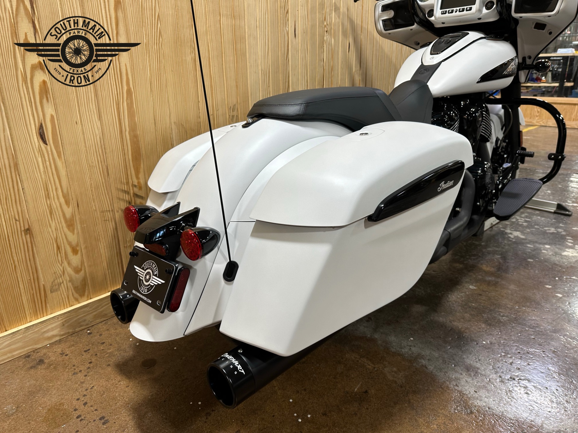 2019 Indian Motorcycle Chieftain® Dark Horse® ABS in Paris, Texas - Photo 9