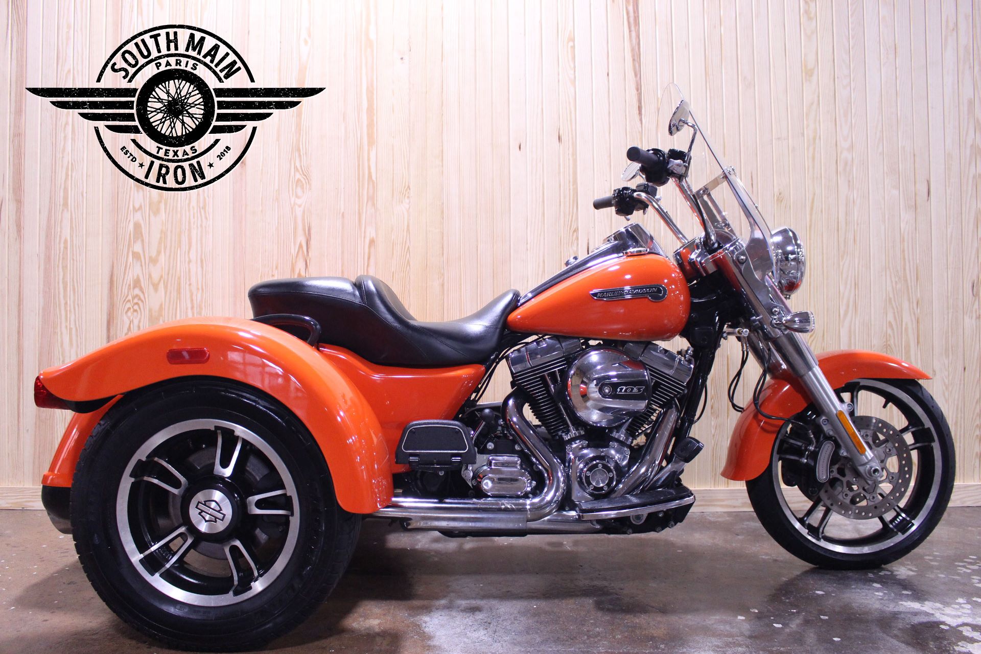2015 Harley-Davidson Freewheeler™ in Paris, Texas - Photo 2