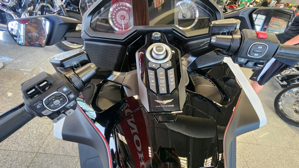 2024 Honda Gold Wing Tour in Marietta, Ohio - Photo 4