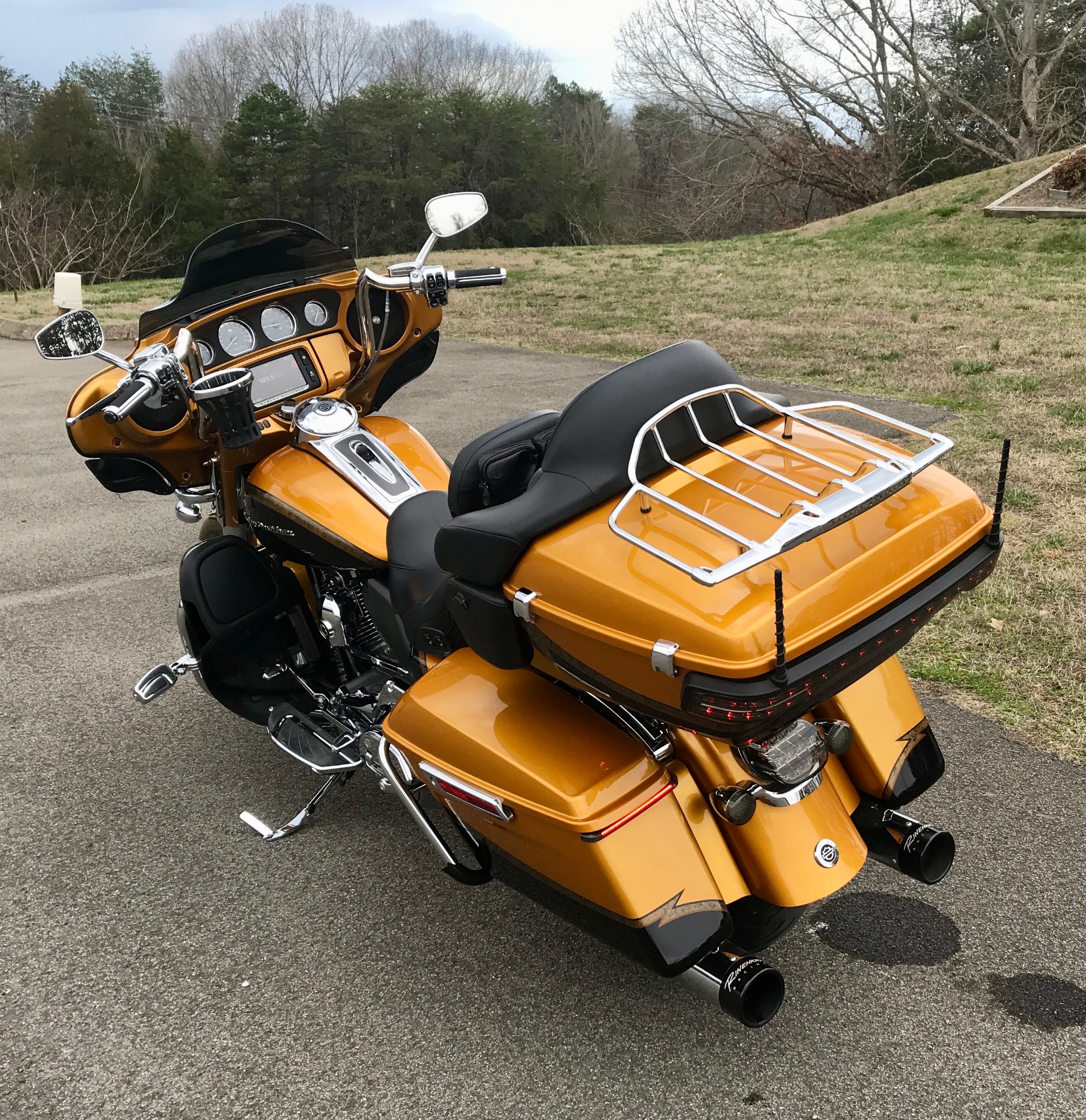 2015 Harley-Davidson CVO/Ultra Limited/Custom in Morristown, Tennessee - Photo 6