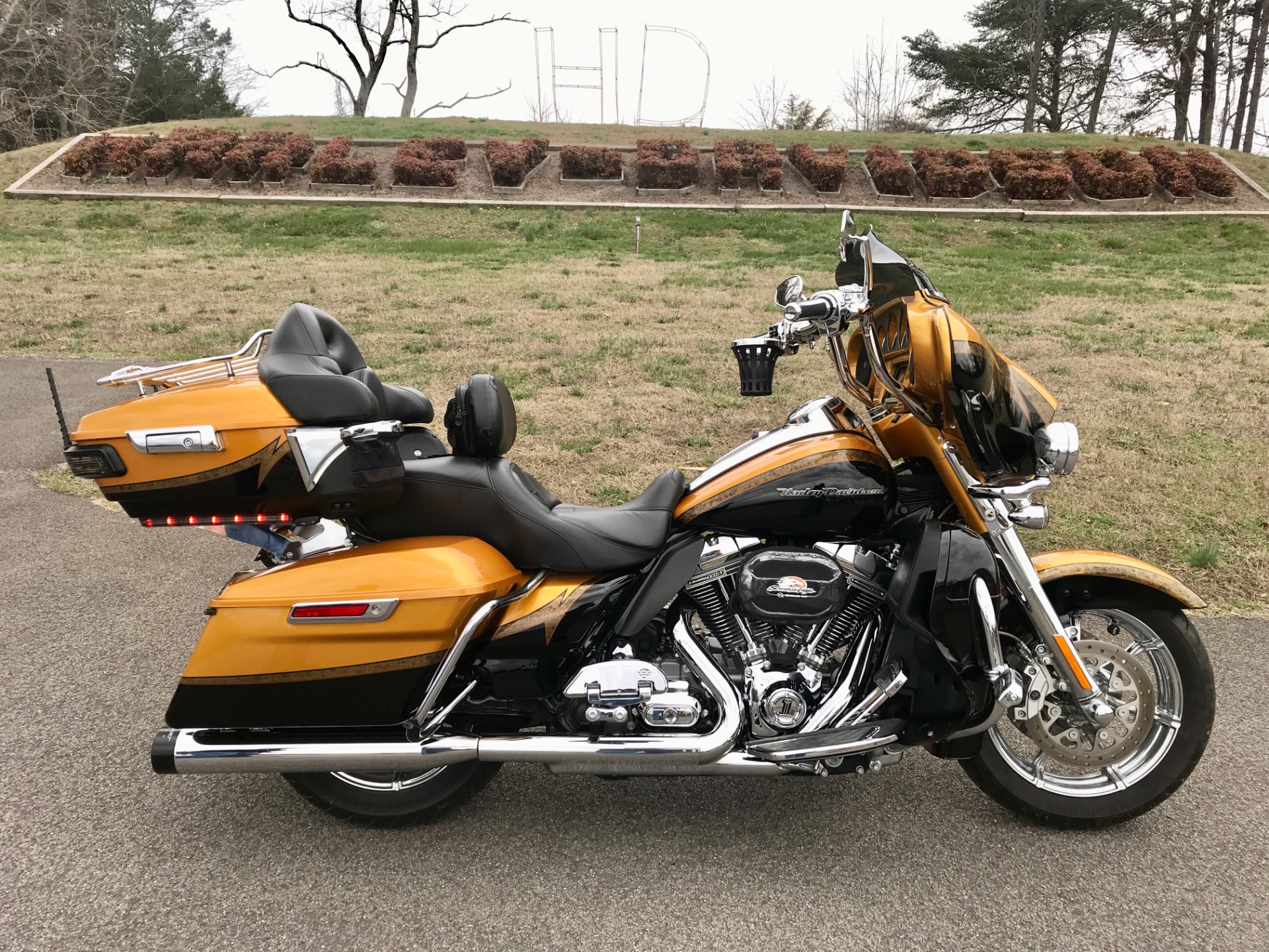 2015 Harley-Davidson CVO/Ultra Limited/Custom in Morristown, Tennessee - Photo 1