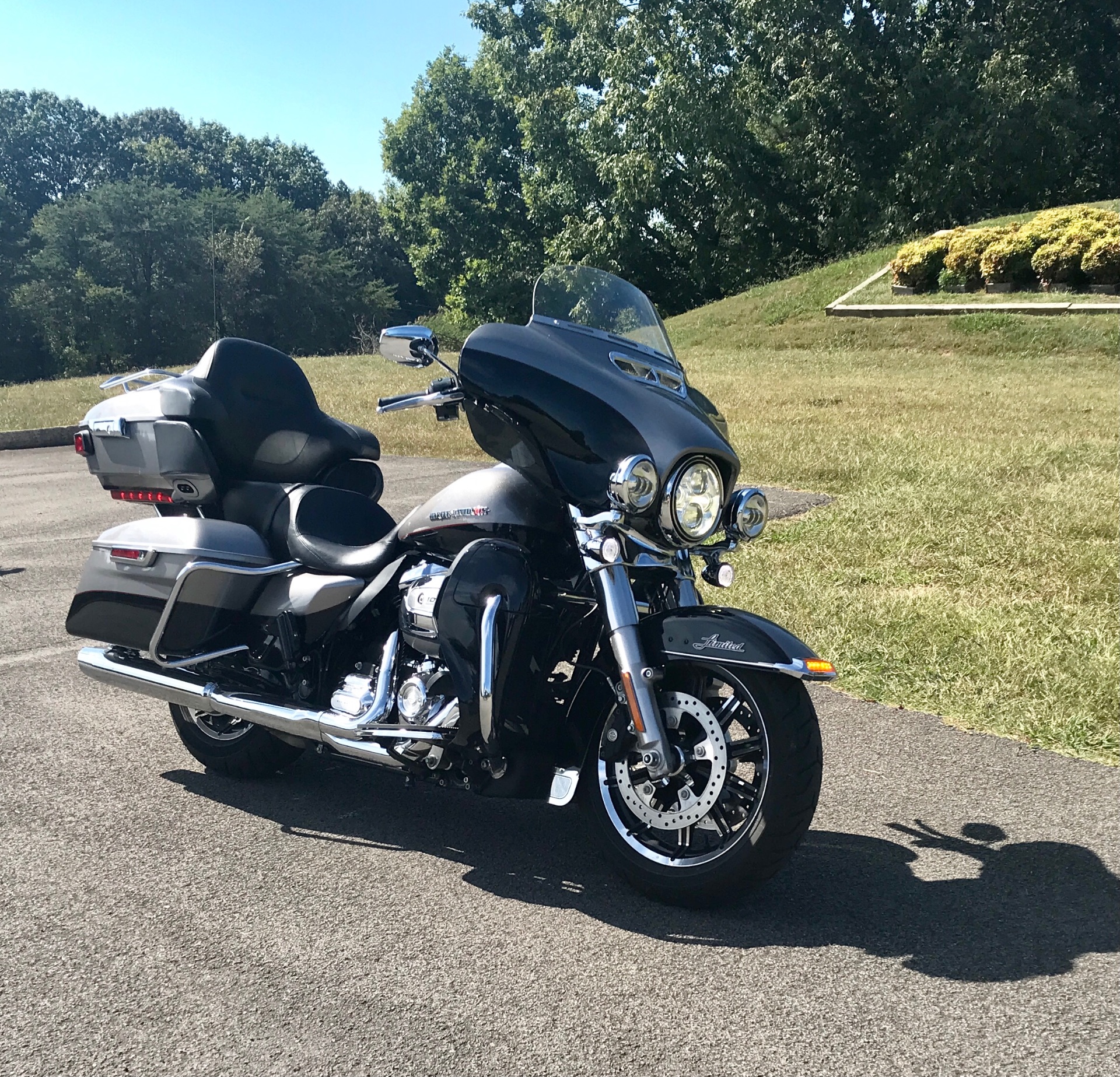 2018 Harley-Davidson Electra Glide Ultra Limited in Morristown, Tennessee - Photo 2