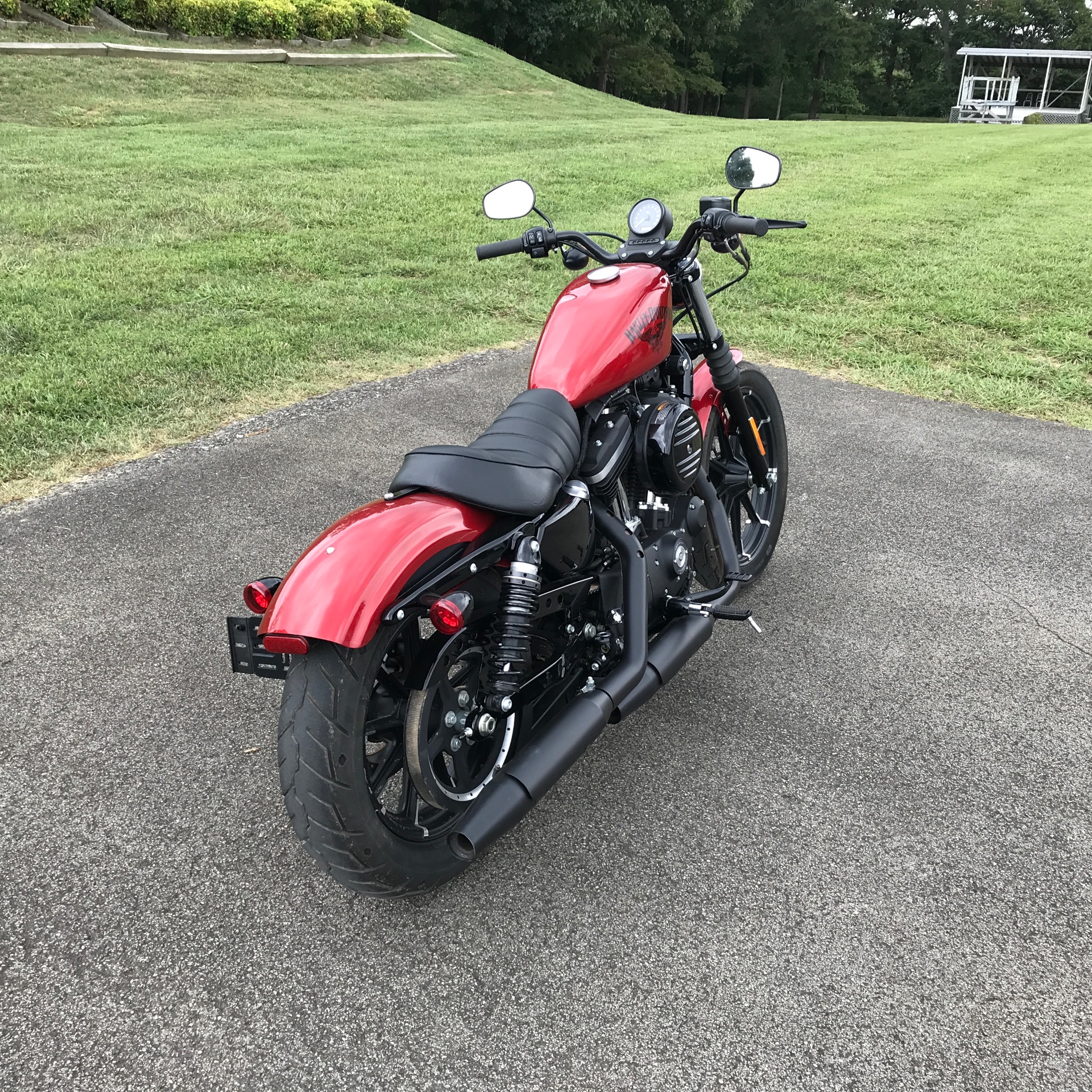 2018 Harley-Davidson IRON 883 in Morristown, Tennessee - Photo 2