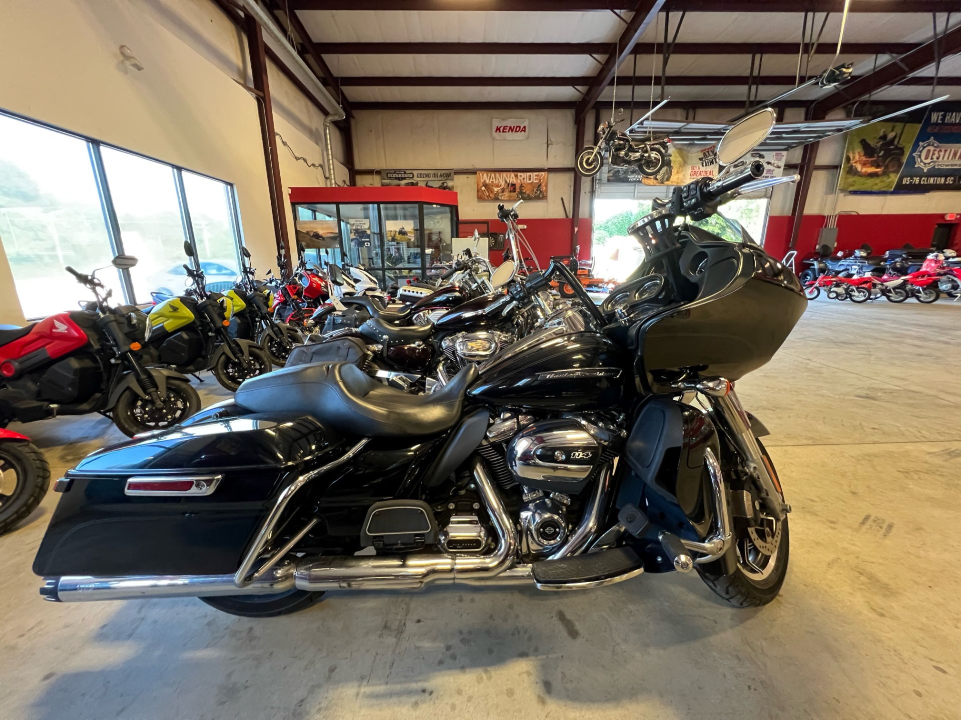 2019 Harley-Davidson Road Glide® Ultra in Clinton, South Carolina - Photo 3