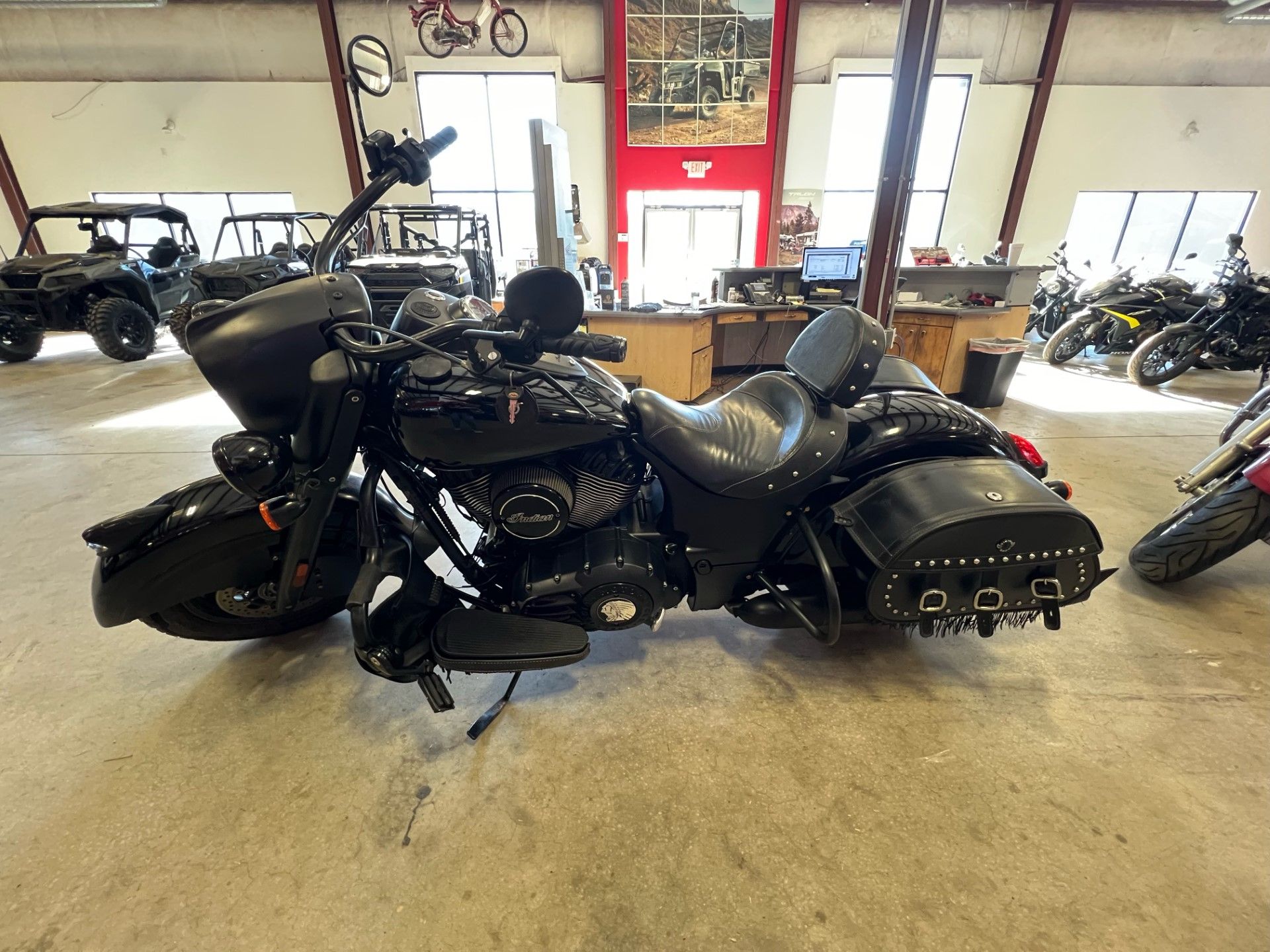 2019 Indian Motorcycle Chief® Dark Horse® ABS in Clinton, South Carolina - Photo 2