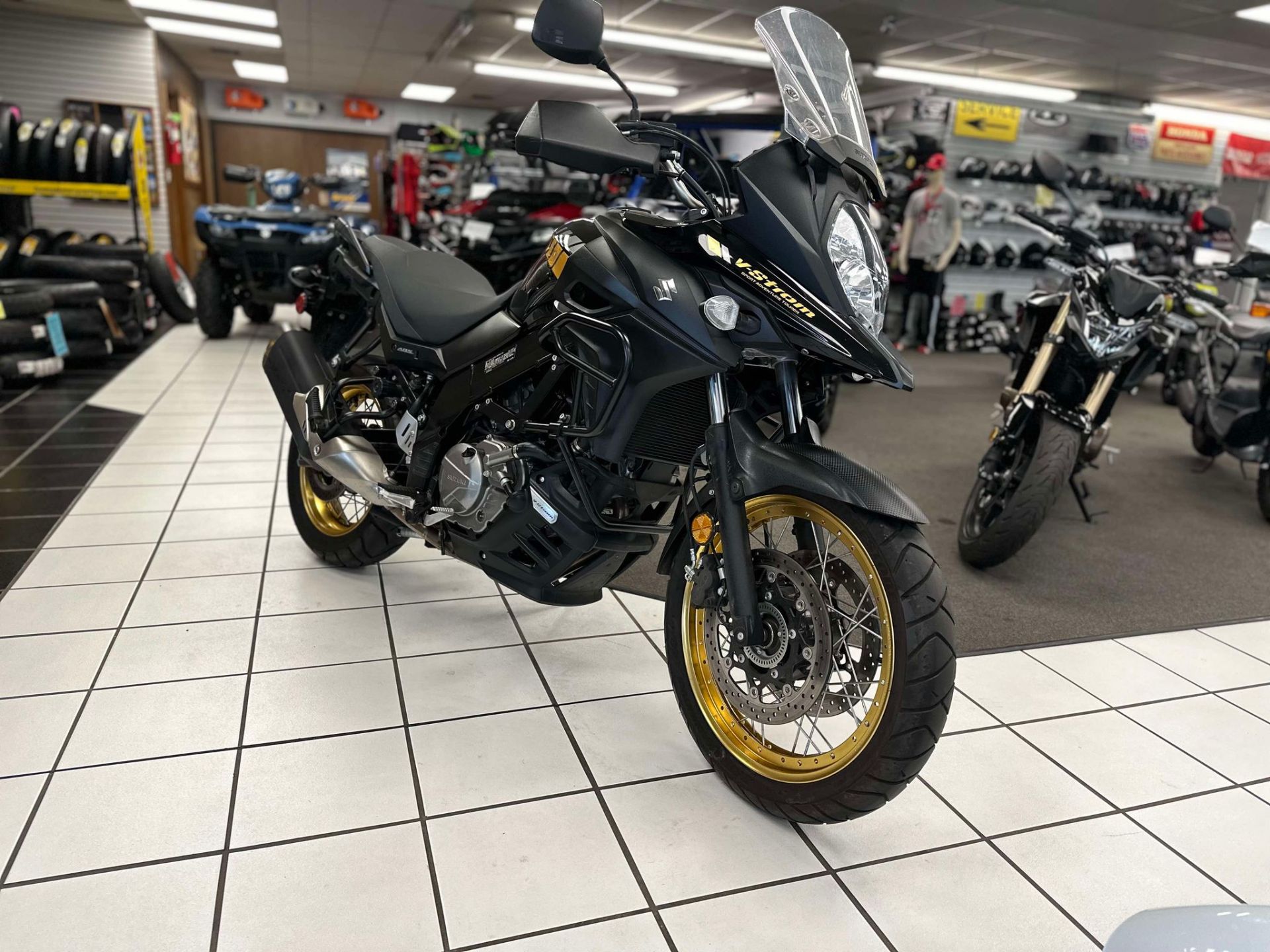 2020 Suzuki V-Strom 650XT in Oklahoma City, Oklahoma - Photo 3