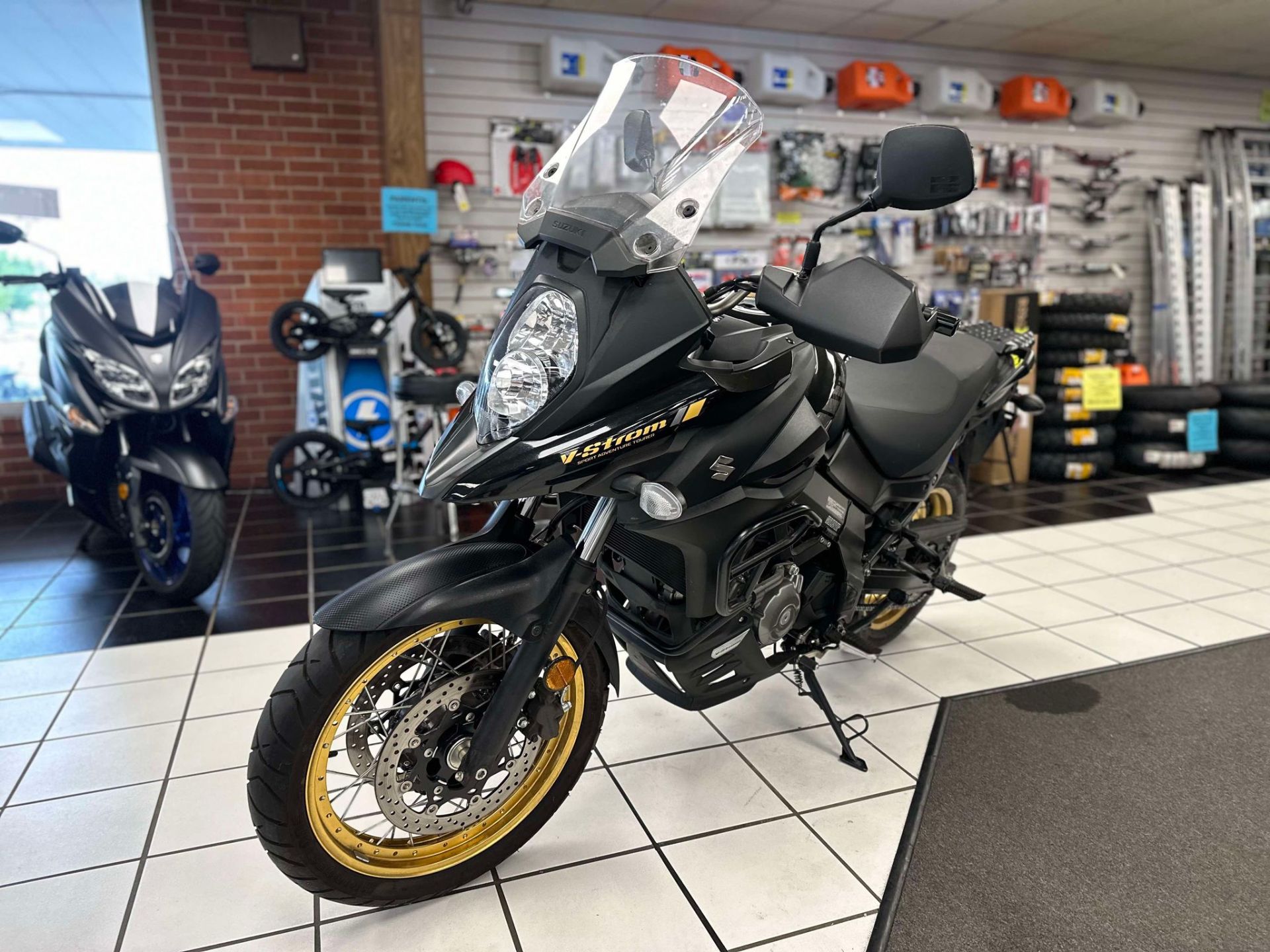 2020 Suzuki V-Strom 650XT in Oklahoma City, Oklahoma - Photo 7