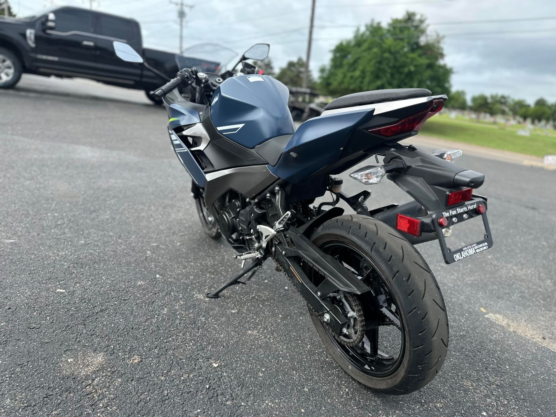 2022 Kawasaki Ninja 400 in Oklahoma City, Oklahoma - Photo 5