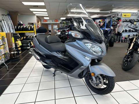 2014 Suzuki Burgman™ 650 ABS in Oklahoma City, Oklahoma - Photo 2